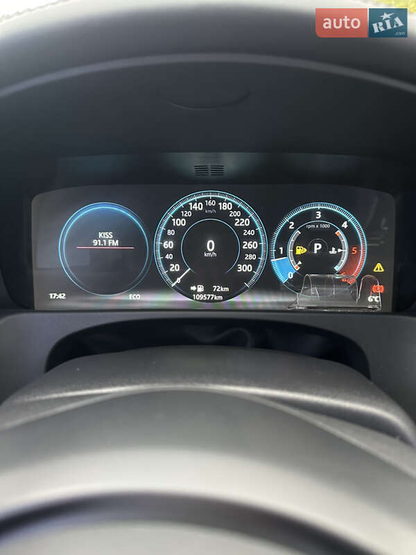 Седан Jaguar XF 2016 в Львове