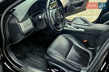 Седан Jaguar XF 2016 в 