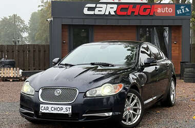 Седан Jaguar XF 2011 в Стрые