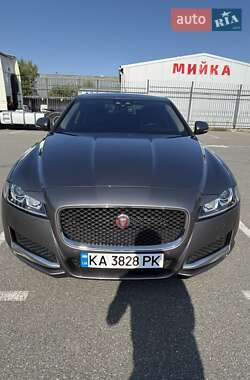 Седан Jaguar XF 2018 в Києві