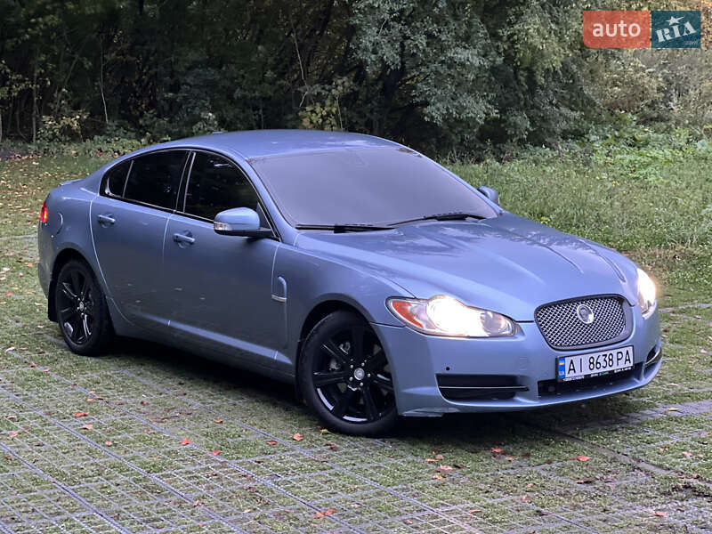 Седан Jaguar XF 2008 в Киеве