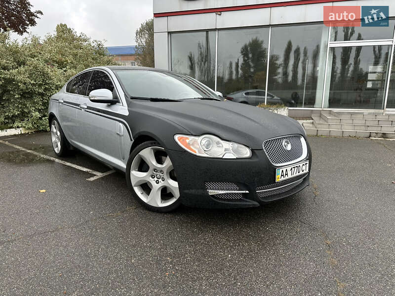 Седан Jaguar XF 2008 в  фото Седан Jaguar XF 2008 в
