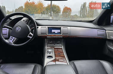 Седан Jaguar XF 2008 в  фото 12 Седан Jaguar XF 2008 в