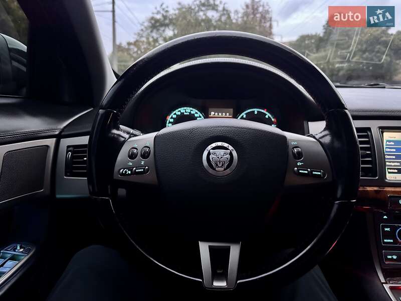 Седан Jaguar XF 2009 в Одессе
