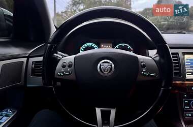 Седан Jaguar XF 2009 в 