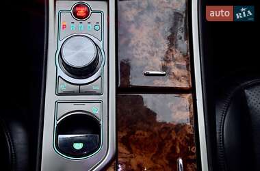 Седан Jaguar XF 2009 в 