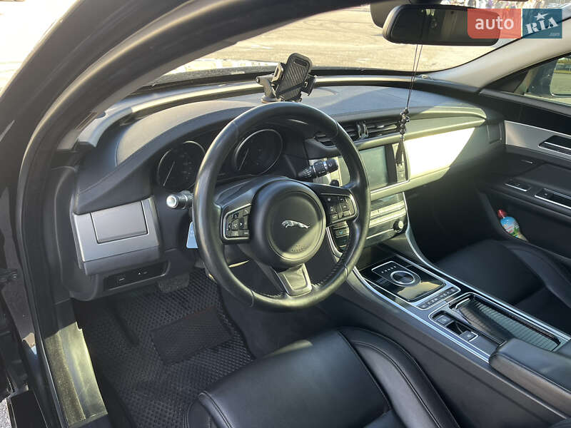 Седан Jaguar XF 2016 в Києві фото 17 Седан Jaguar XF 2016 в Києві