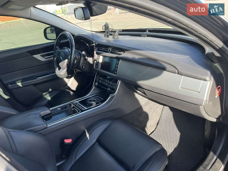 Седан Jaguar XF 2016 в Києві фото 22 Седан Jaguar XF 2016 в Києві
