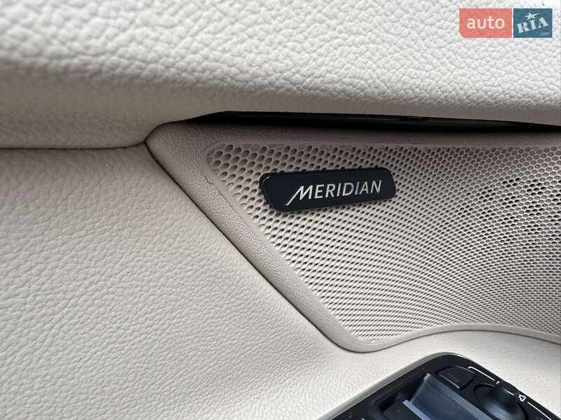 Седан Jaguar XF 2016 в Киеве фото 42 Седан Jaguar XF 2016 в Киеве