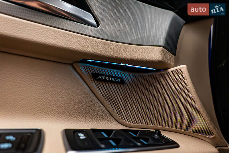Седан Jaguar XF 2016 в Киеве