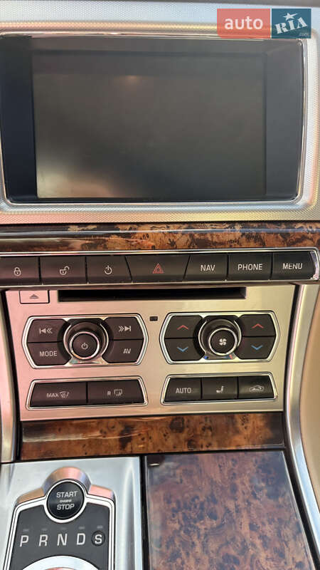 Седан Jaguar XF 2014 в Днепре