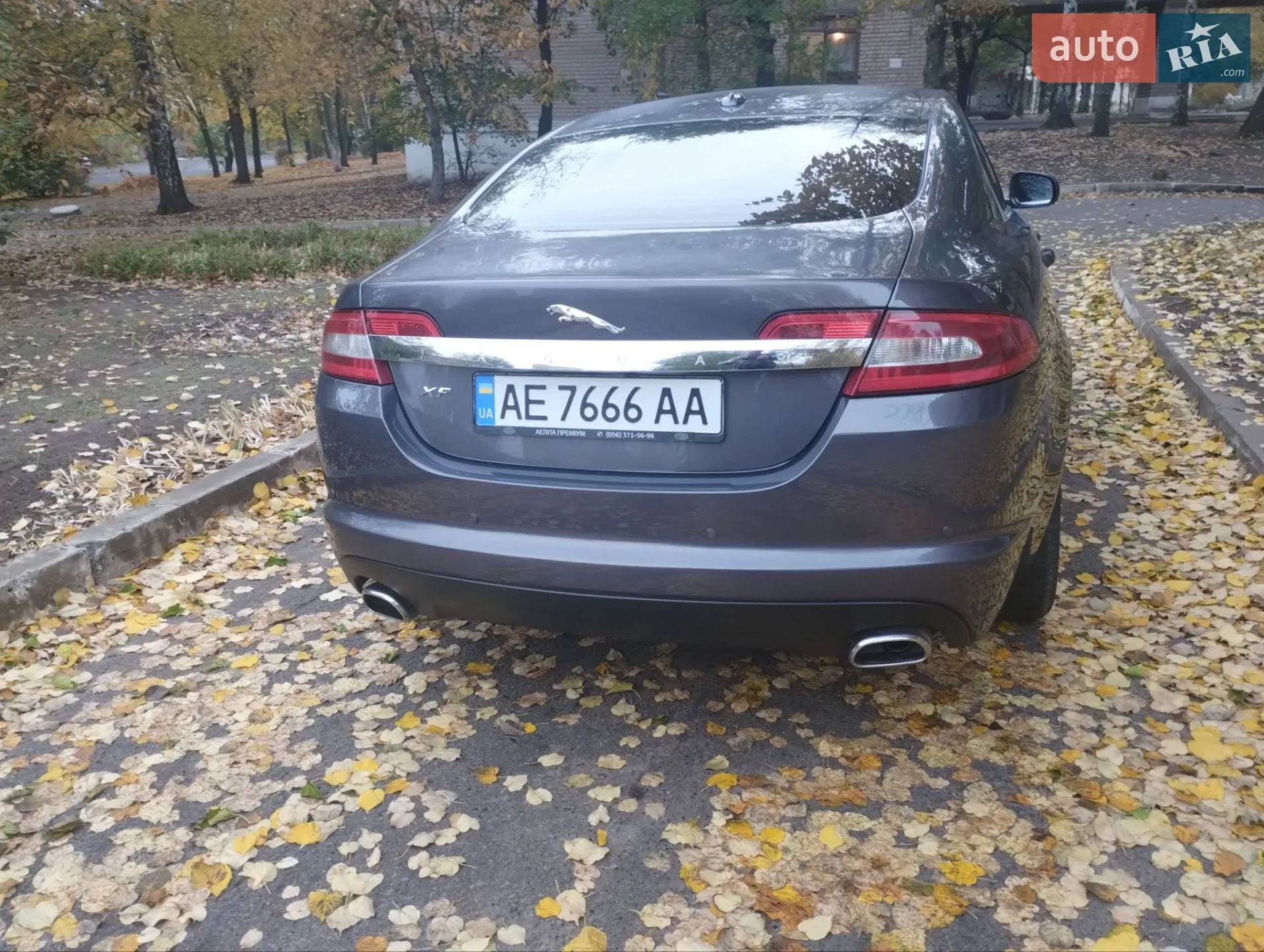 2010 Jaguar XF - мініатюра 5