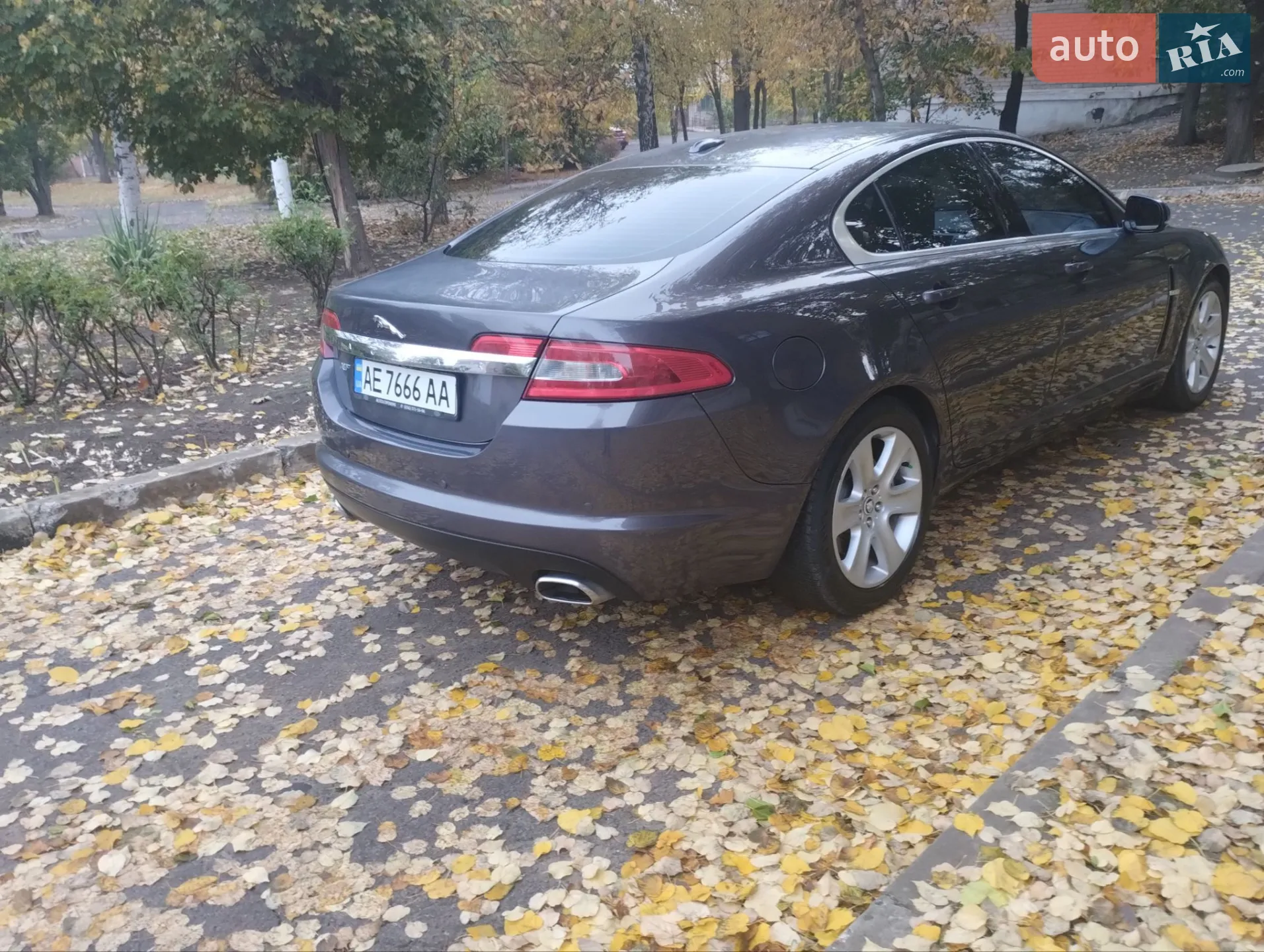 2010 Jaguar XF - мініатюра 10