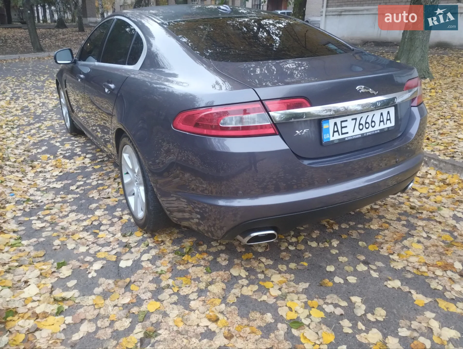 2010 Jaguar XF - мініатюра 11