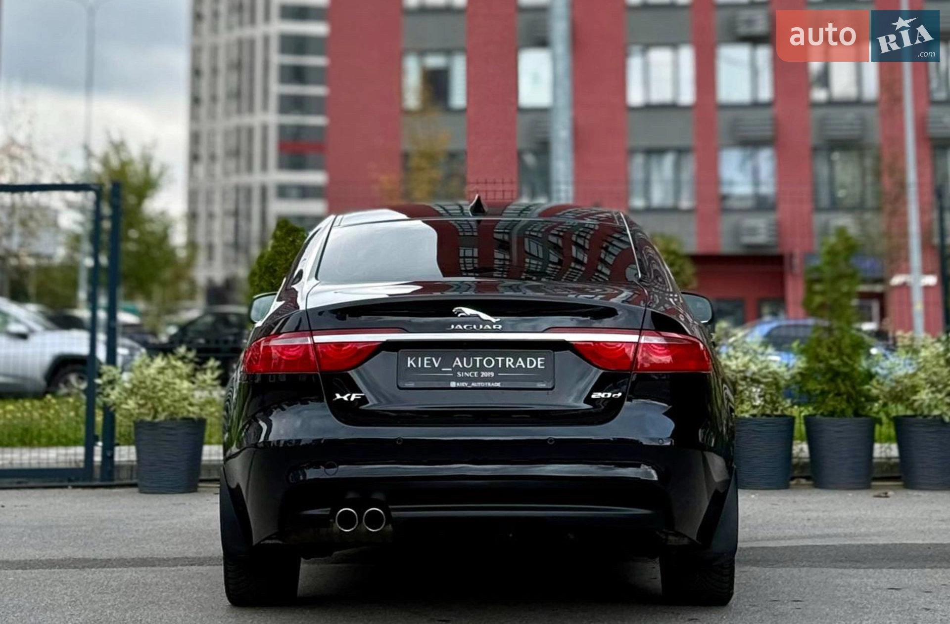 2016 Jaguar XF - мініатюра 15