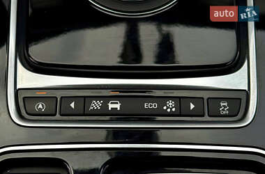 Седан Jaguar XF 2016 в  фото 27 Седан Jaguar XF 2016 в
