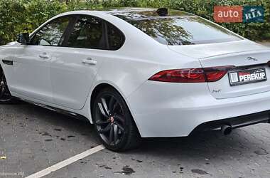 Седан Jaguar XF 2016 в  фото 43 Седан Jaguar XF 2016 в
