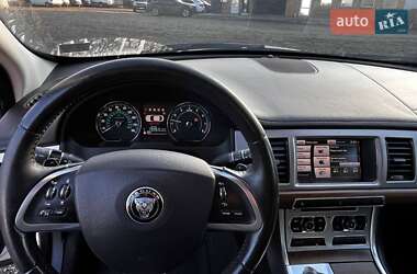 Седан Jaguar XF 2015 в  фото 5 Седан Jaguar XF 2015 в