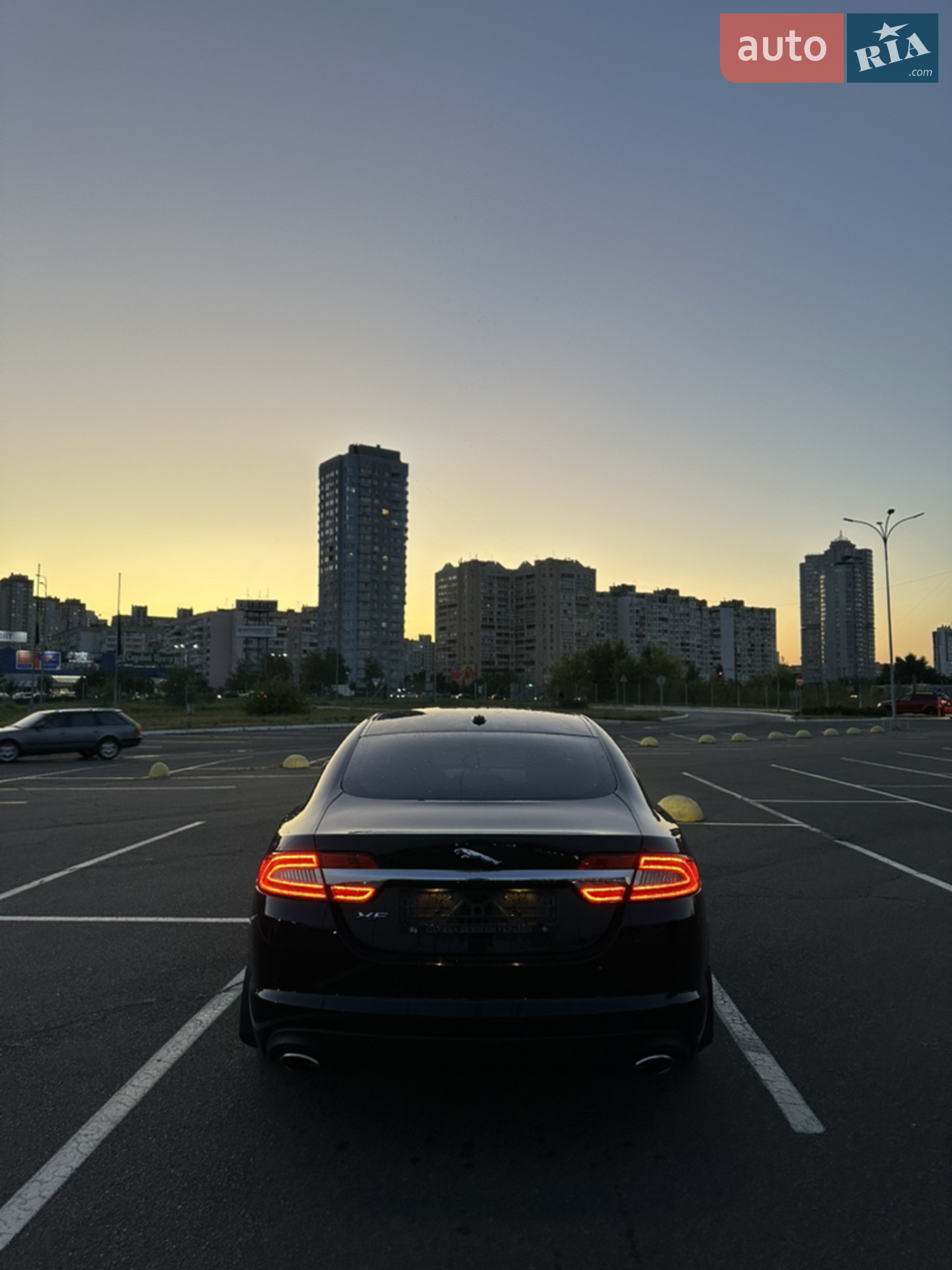 2012 Jaguar XF - мініатюра 2