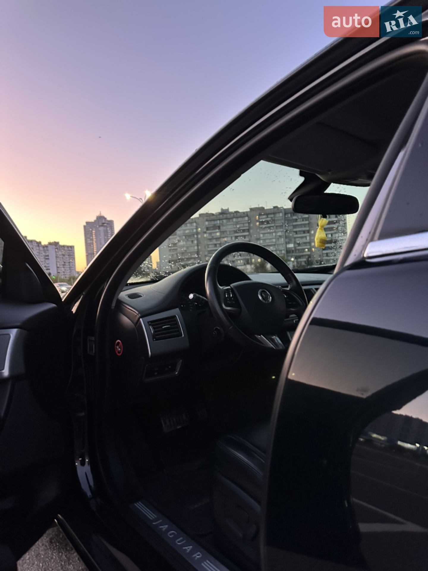 2012 Jaguar XF - мініатюра 7