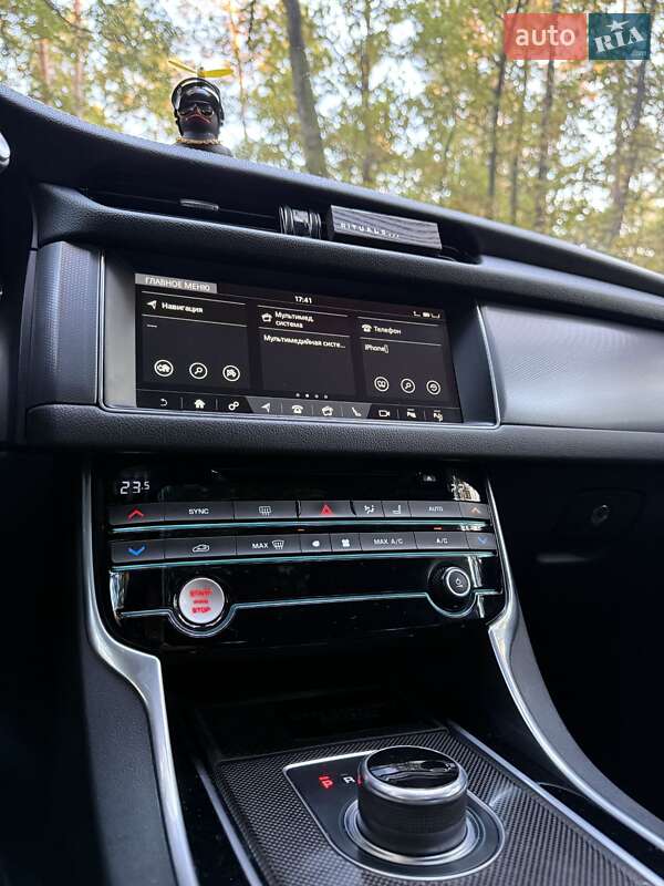 Седан Jaguar XF 2016 в Кривом Роге фото 10 Седан Jaguar XF 2016 в Кривом Роге