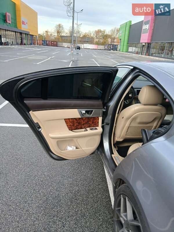 Седан Jaguar XF 2009 в Киеве фото 2 Седан Jaguar XF 2009 в Киеве
