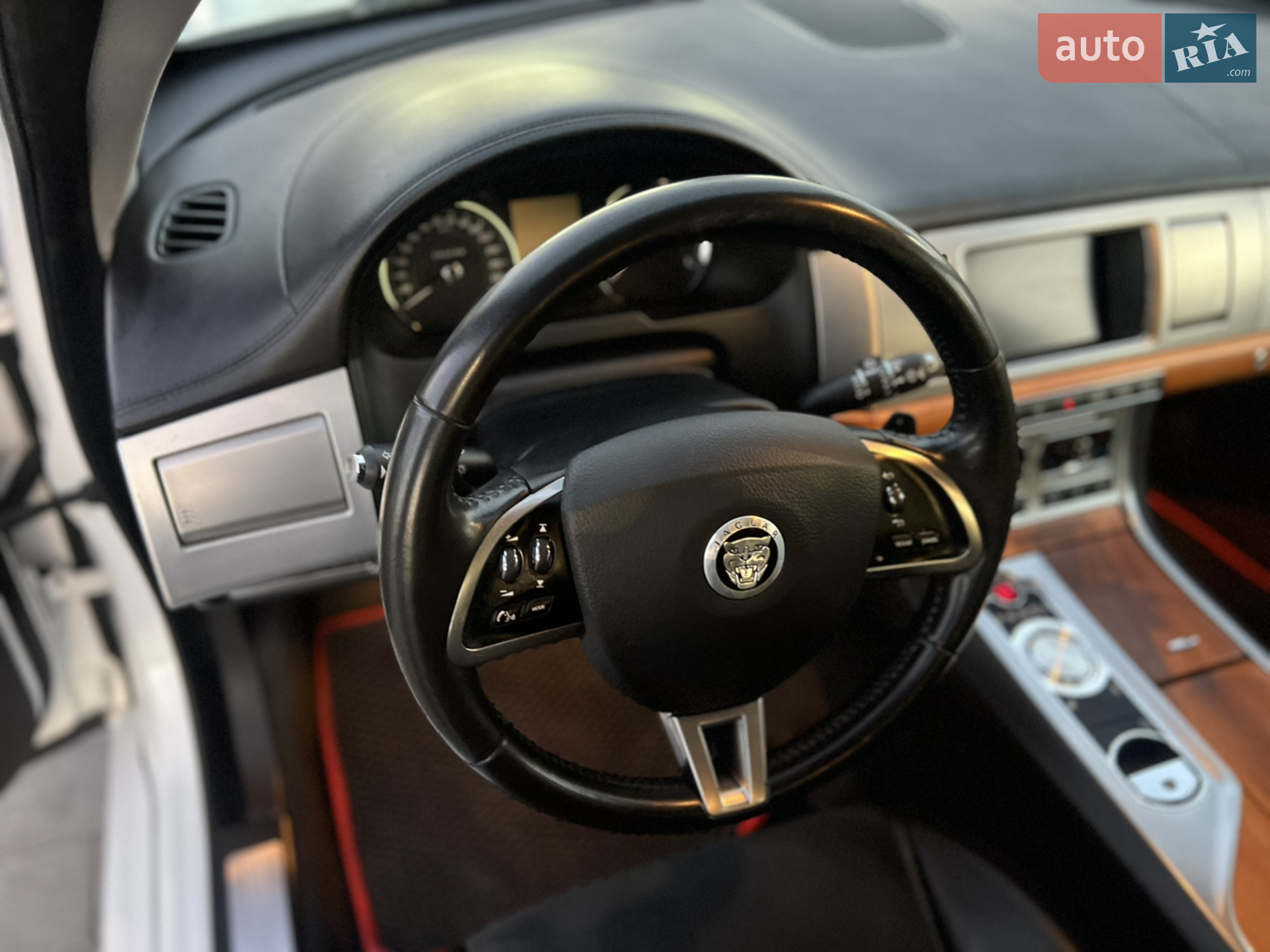 2012 Jaguar XF - мініатюра 8