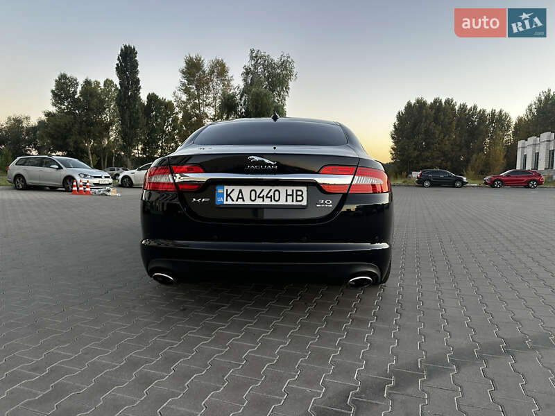 Седан Jaguar XF 2014 в Києві