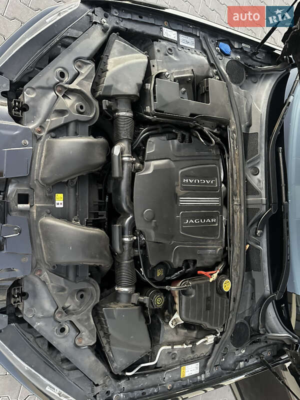 Седан Jaguar XF 2014 в Києві