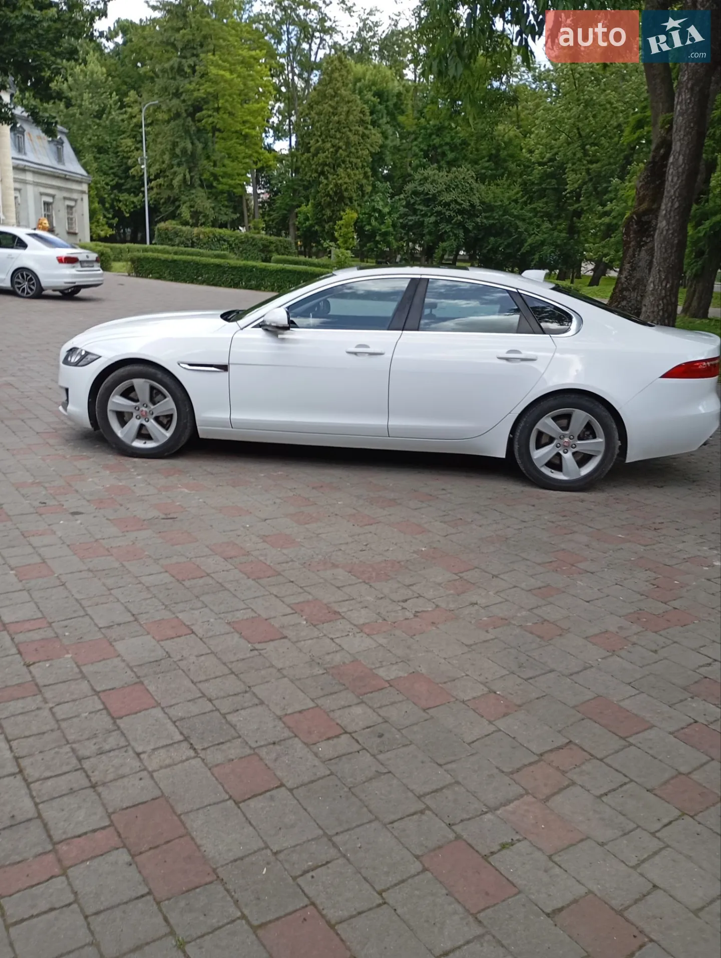 2016 Jaguar XF - мініатюра 11