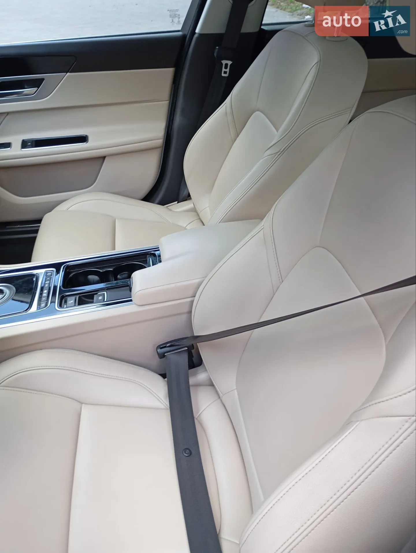 2016 Jaguar XF - мініатюра 16