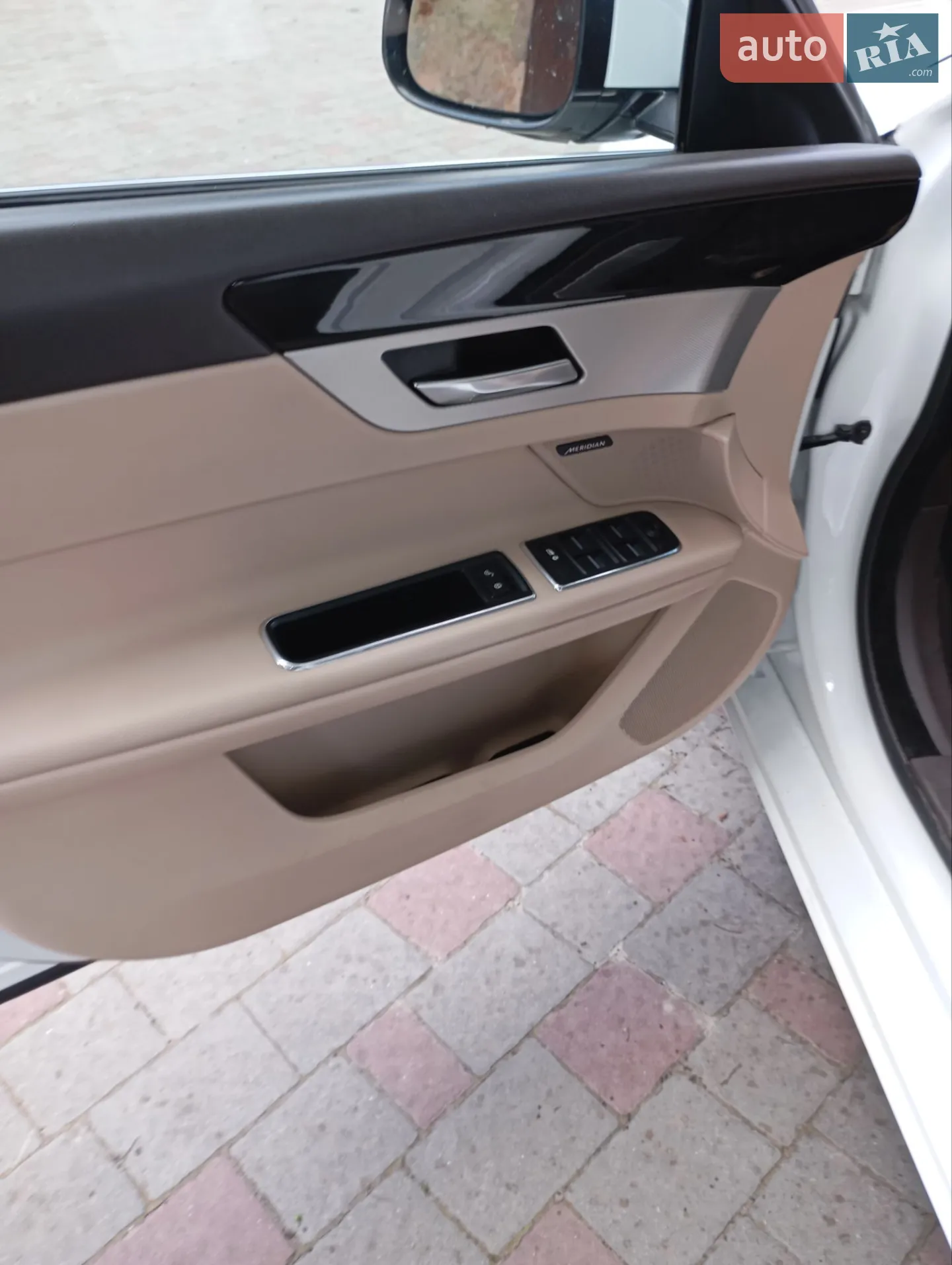 2016 Jaguar XF - мініатюра 18