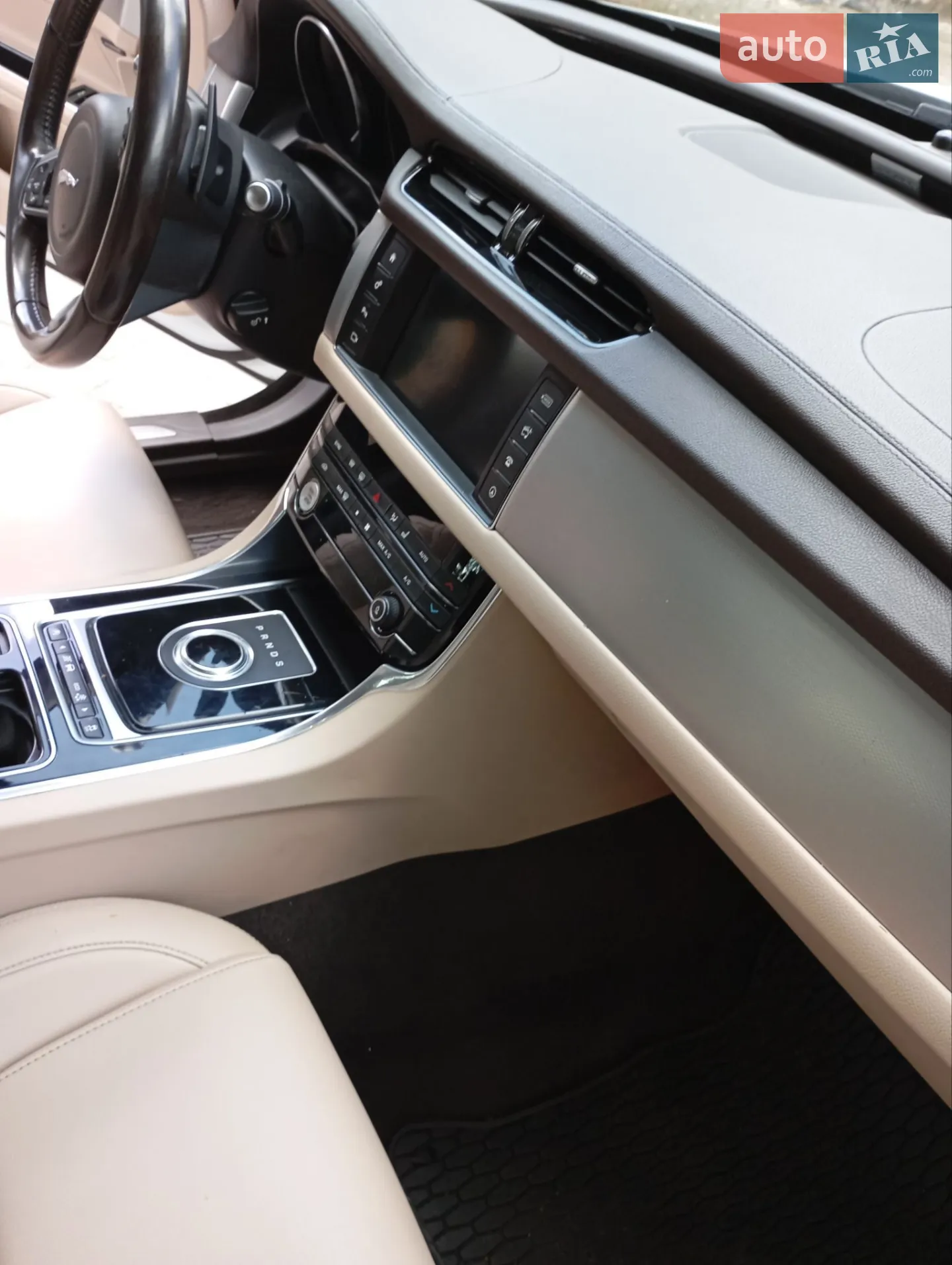 2016 Jaguar XF - мініатюра 20