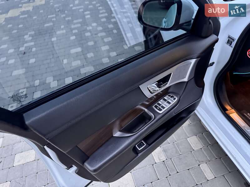 Седан Jaguar XF 2014 в Одессе фото 36 Седан Jaguar XF 2014 в Одессе