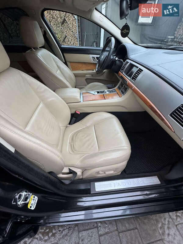 Седан Jaguar XF 2012 в Івано-Франківську фото 4 Седан Jaguar XF 2012 в Івано-Франківську