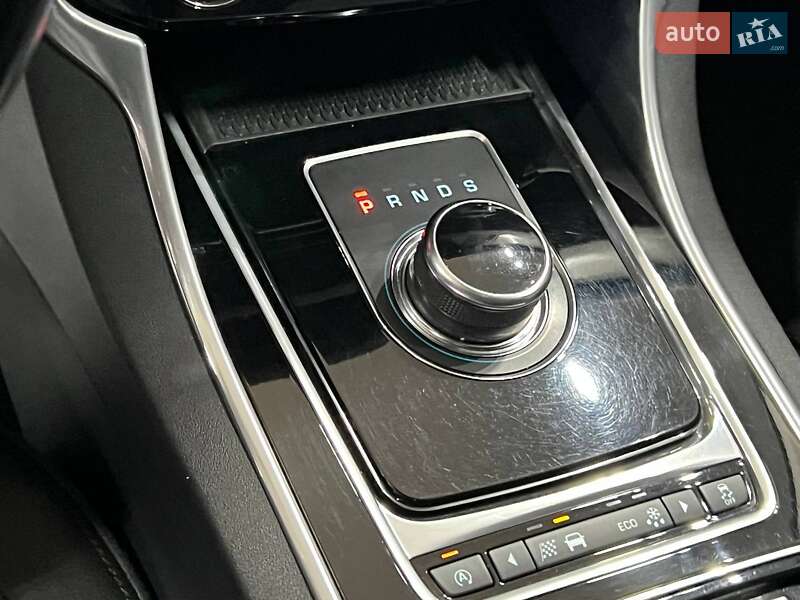 Седан Jaguar XF 2016 в Одесі