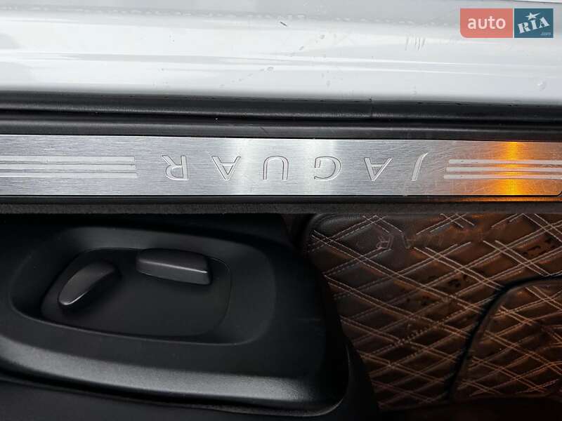 Седан Jaguar XF 2013 в Киеве фото 32 Седан Jaguar XF 2013 в Киеве