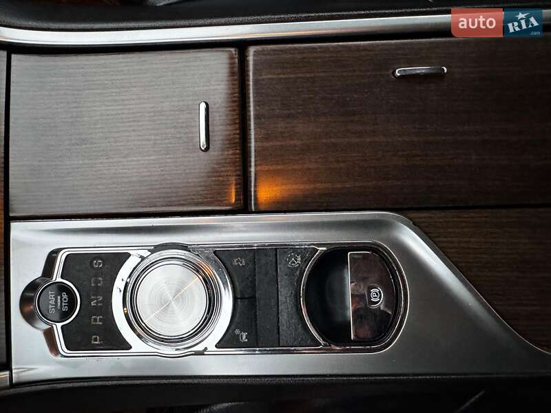 Седан Jaguar XF 2013 в Киеве фото 37 Седан Jaguar XF 2013 в Киеве