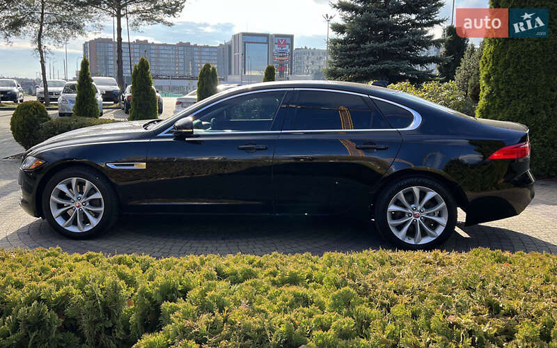 Седан Jaguar XF 2019 в Львове