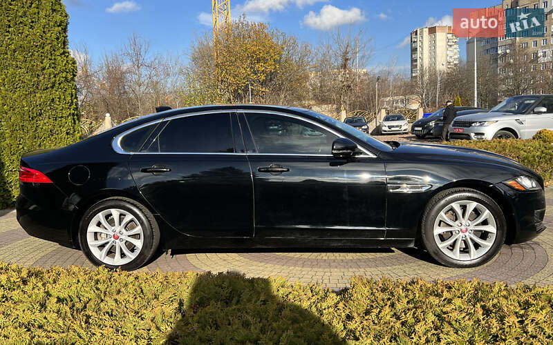Седан Jaguar XF 2019 в Львове
