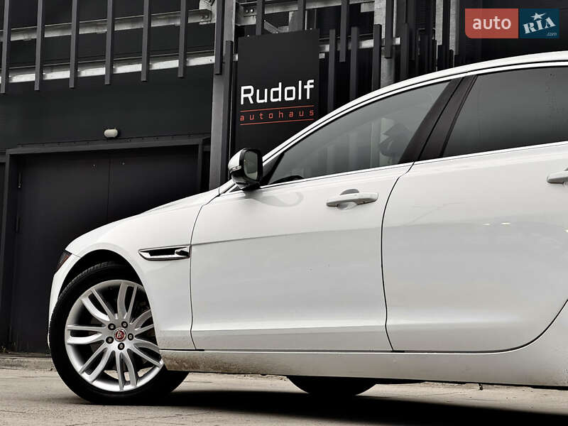Седан Jaguar XF 2015 в Киеве фото 10 Седан Jaguar XF 2015 в Киеве