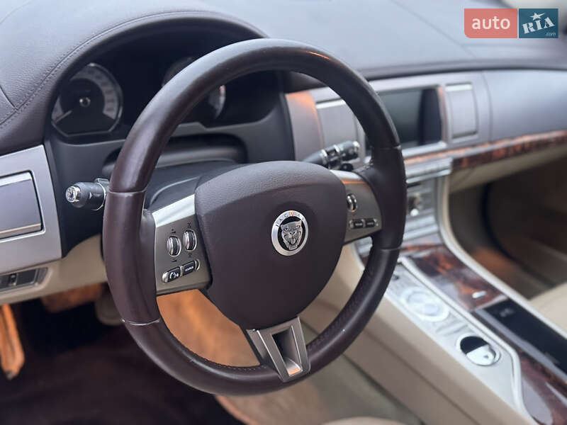 Седан Jaguar XF 2008 в Одессе