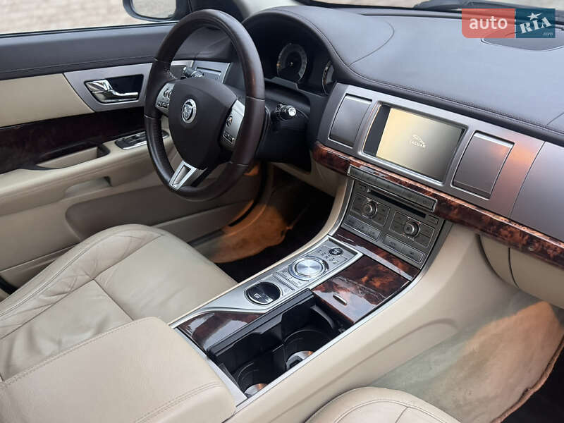 Седан Jaguar XF 2008 в Одессе