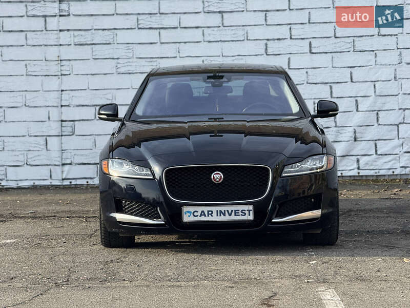 Седан Jaguar XF 2016 в Києві