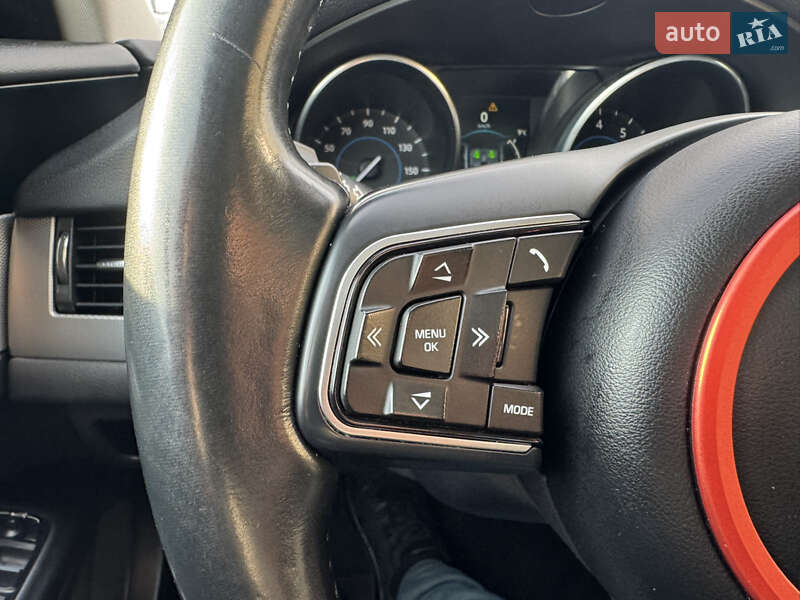 Седан Jaguar XF 2016 в Києві