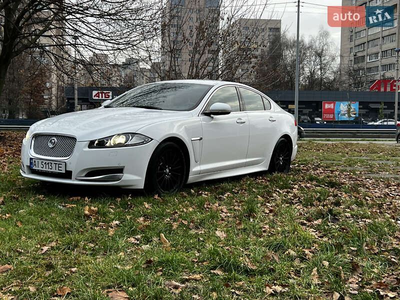 Седан Jaguar XF 2012 в Киеве