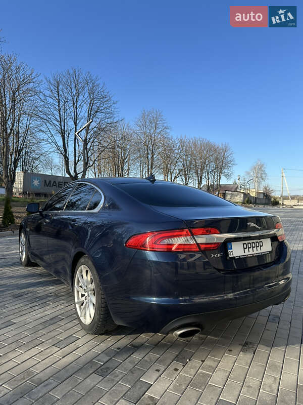 Седан Jaguar XF 2013 в Виннице