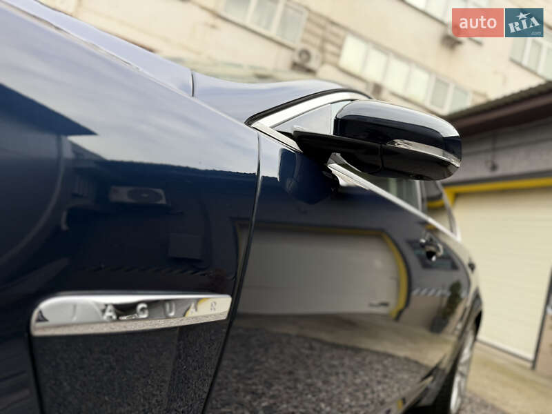 Седан Jaguar XF 2013 в Києві