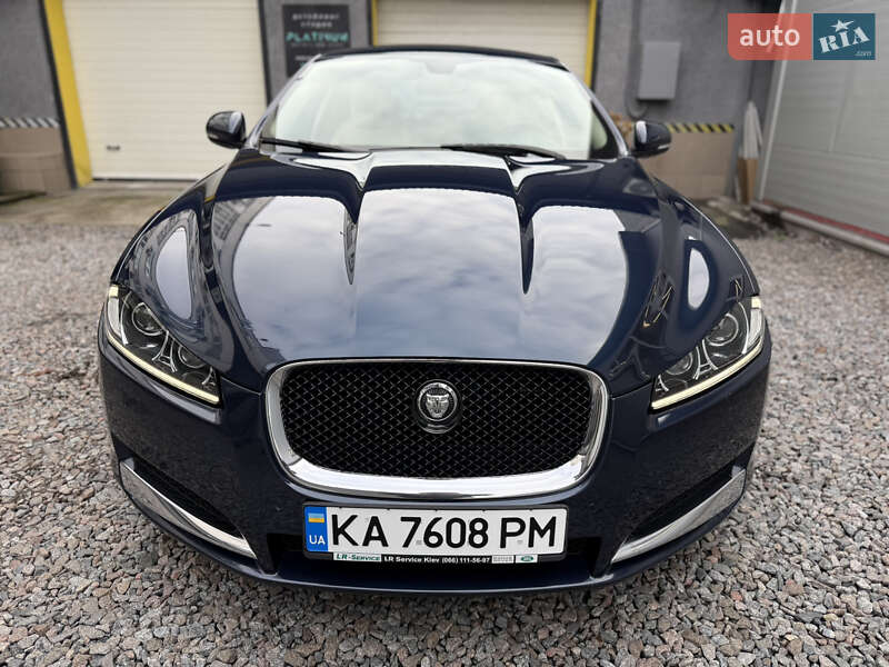 Седан Jaguar XF 2013 в Києві