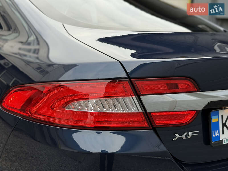 Седан Jaguar XF 2013 в Києві
